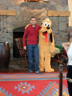 Pluto y Ruymán en Disneyland Paris